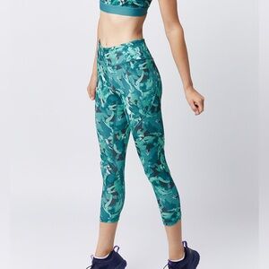 Patagonia Centered Crop Tight (S)